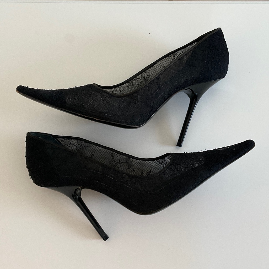 Ren Caovilla Black Lace Pointed-Toe Stiletto Pumps - Women's